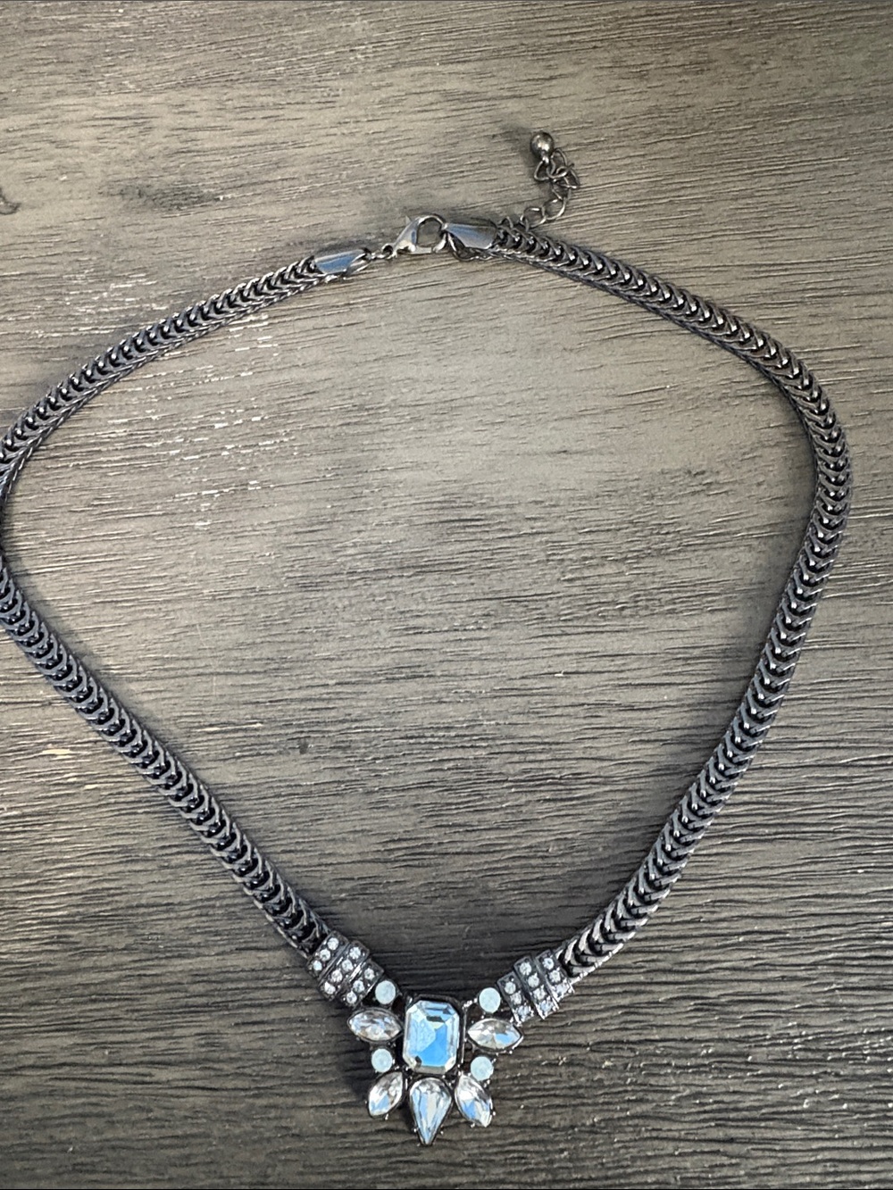 Forever 21 Silver Tone Blue Crystal Cluster Necklace